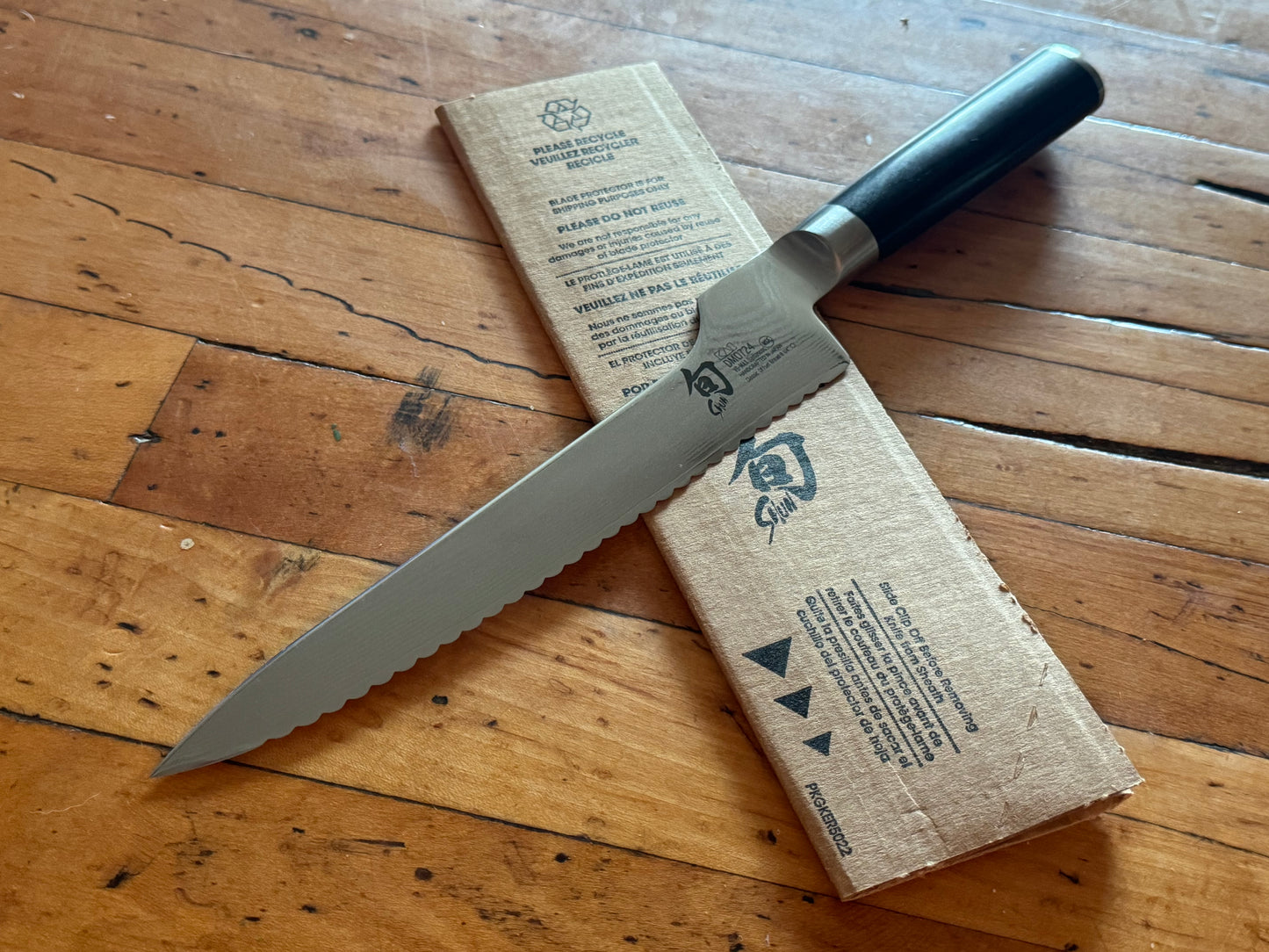 Shun Classic 8.25” Offset Bread Knife DM0724