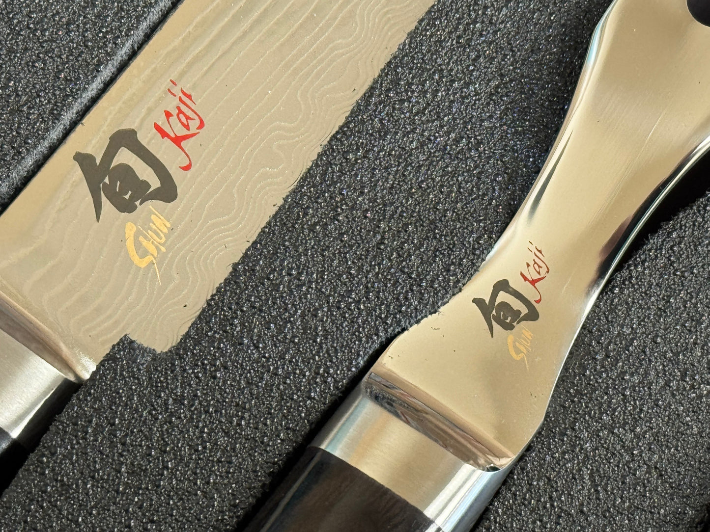Shun Kaji 2pc Carving Knife + Fork Set - 8” Slicing Knife + 6.5” Fork